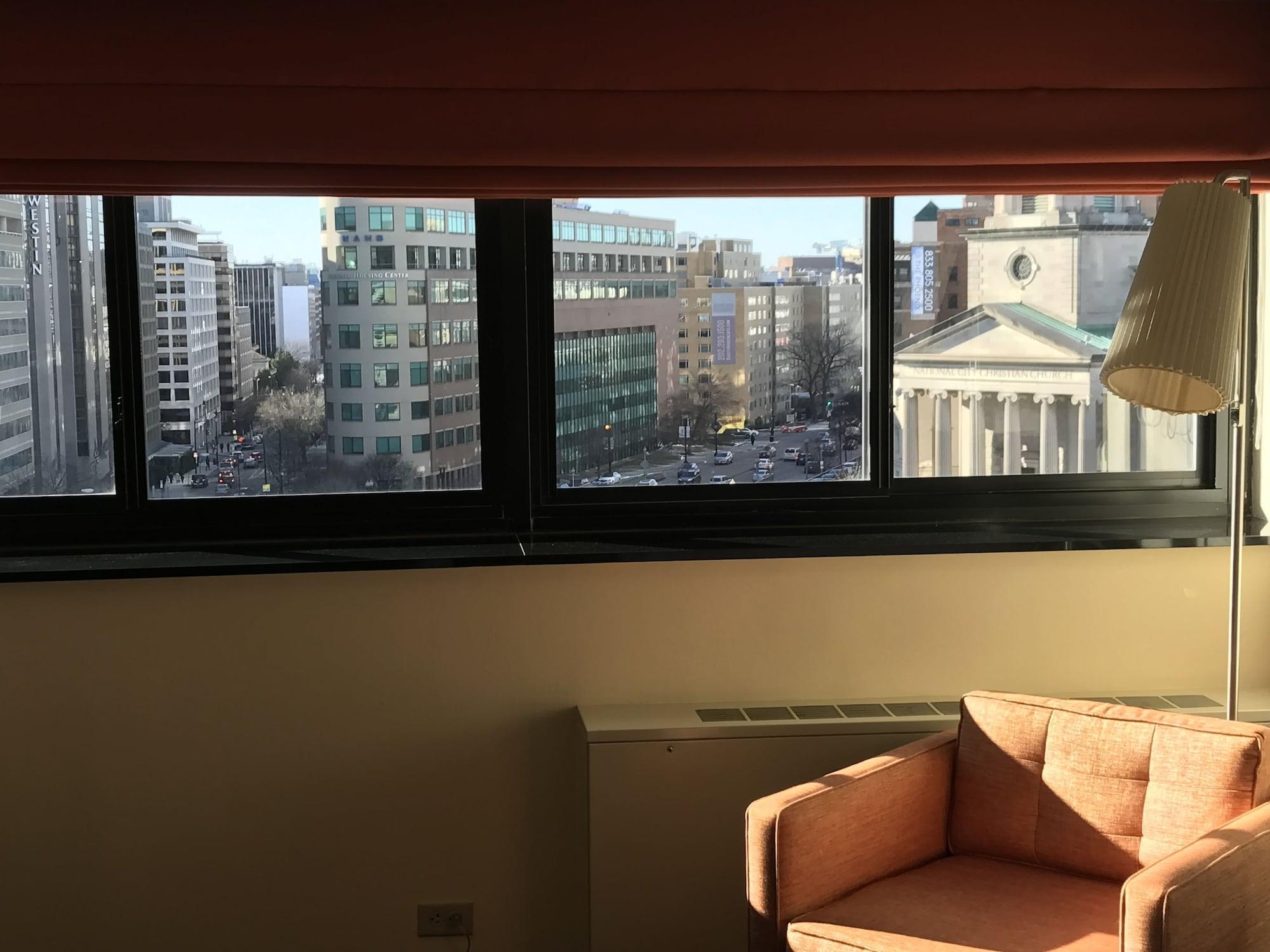 Plaza Hotel 4*