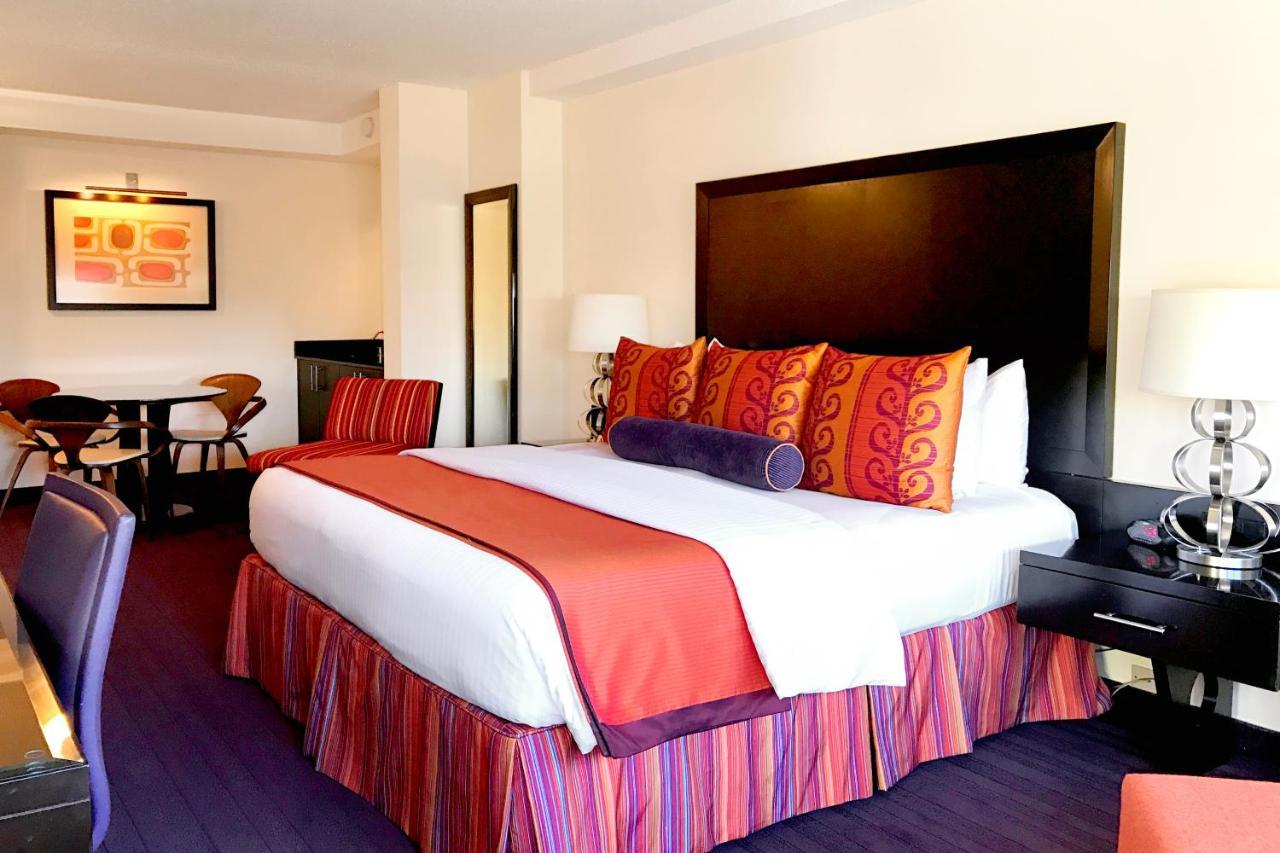 Plaza Hotel 4*